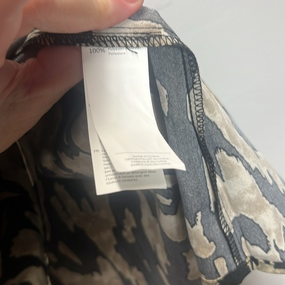 Cupshe Genette Abstract Print V-Neck Dress medium - Picture 4 of 4